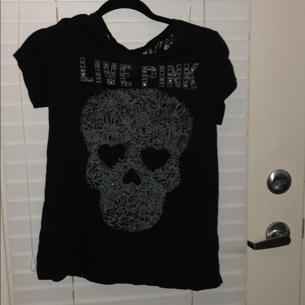 Victoria secrets Pink brand skull tee.